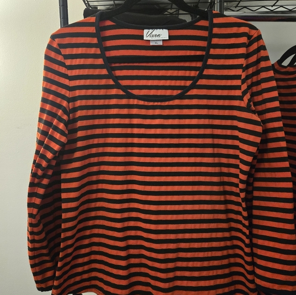 Troublemaker Top - Picture 3 of 7